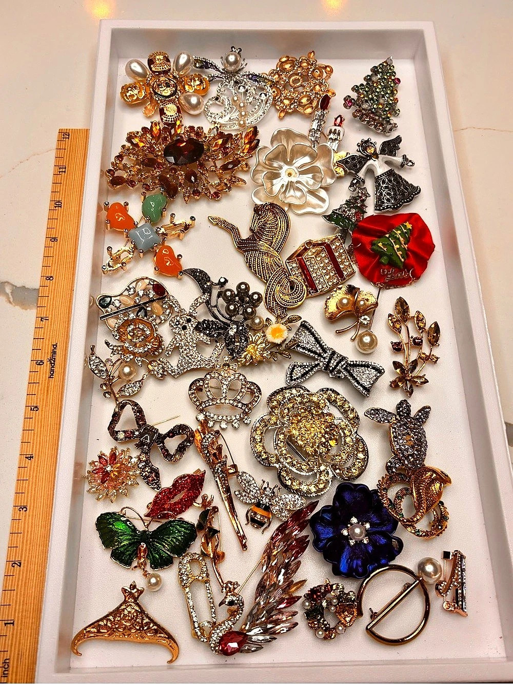 Brooch craft only Broken Pin Lot Gold & Silver tone Not wearable missing stones